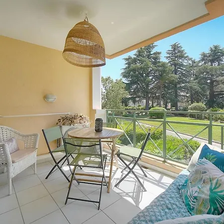 Francia 2p With Splendid Pool -private Lägenhet *